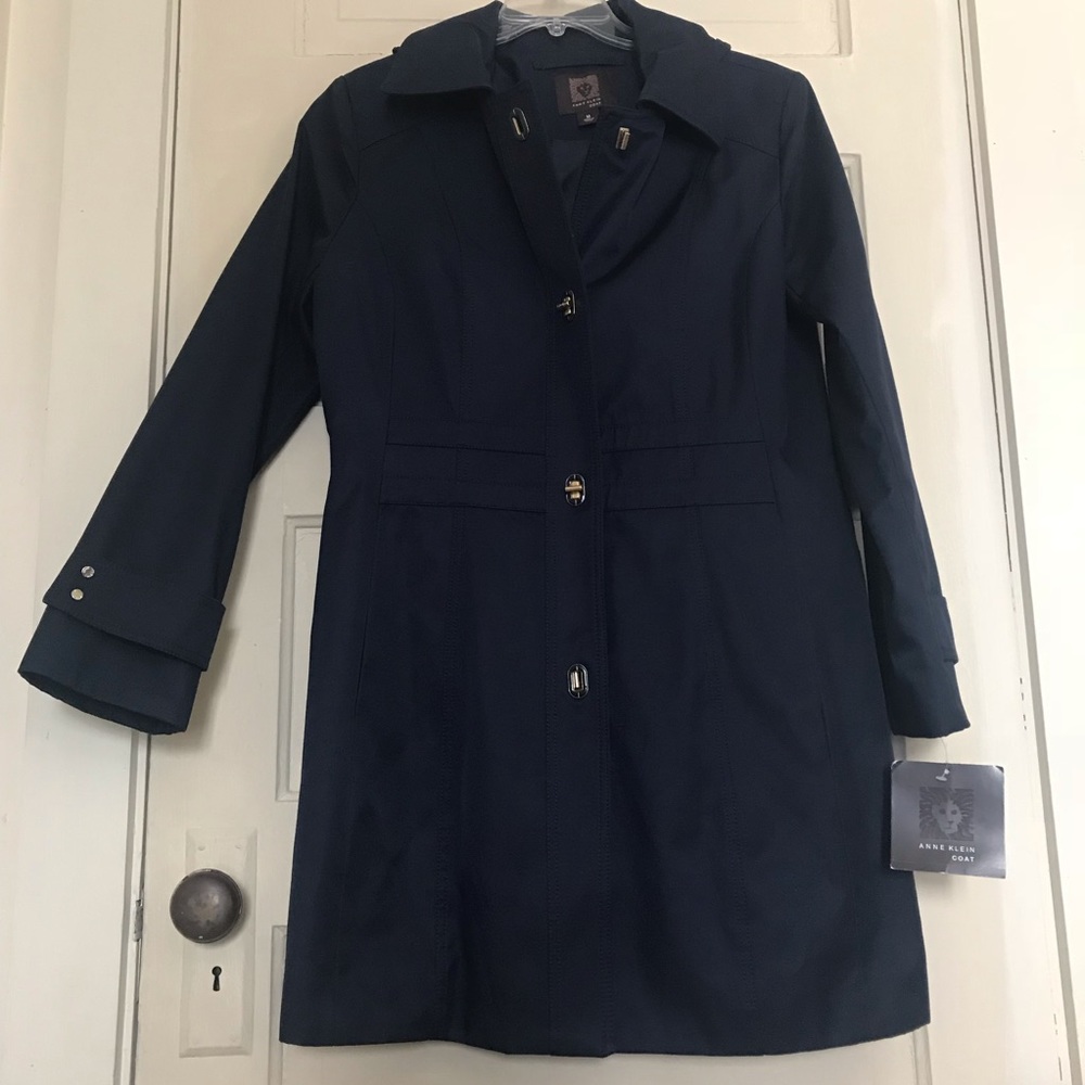 Anne Klein ( Turnkey raincoat)